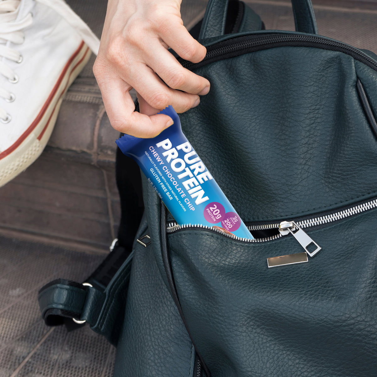 Chewy Chocolate Chip Protein Bar – Pure Protein